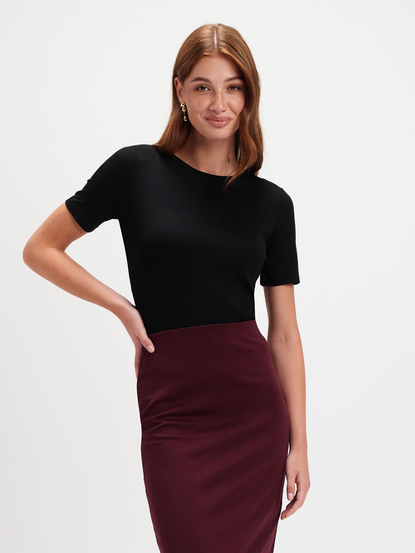 Czarny dopasowany top