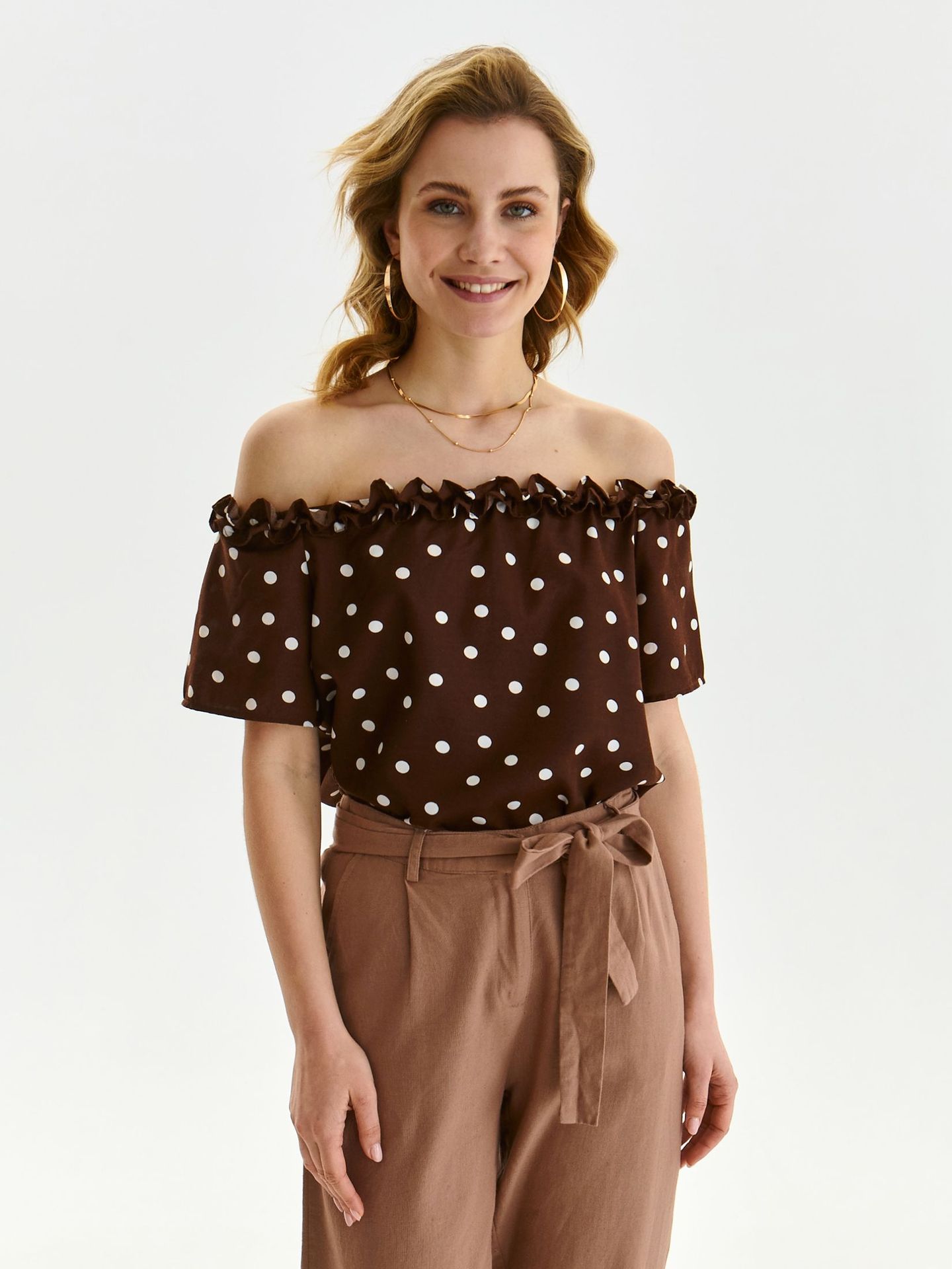 Bluzka damska bluzka krótki rękaw brązowa - SBK2869BR o luźnym kroju, z krótkim rękawem - TOP SECRET - Odzieżowy sklep internetowy TOP SECRET