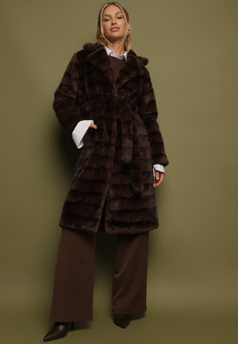 Brązowy Klasyczny Płaszcz Futerko z Wiązanym Paskiem Aranelle