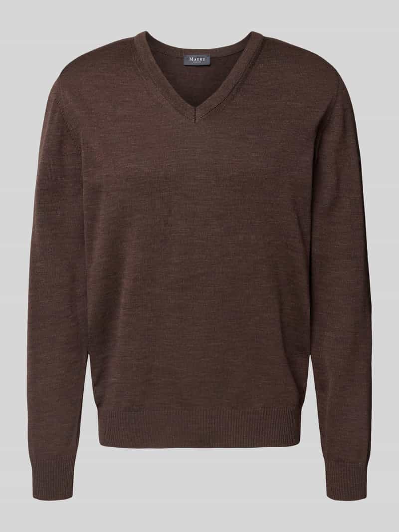Sweter z dzianiny z dekoltem w serek