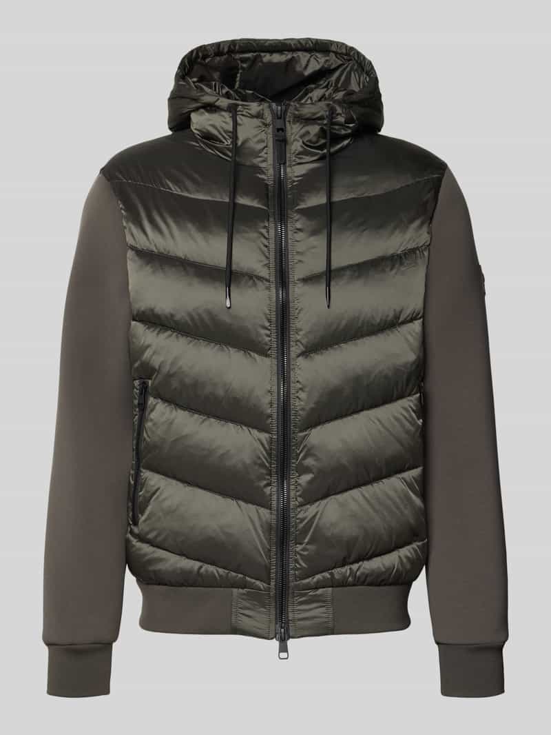 Kurtka o kroju slim fit z pikowaniem