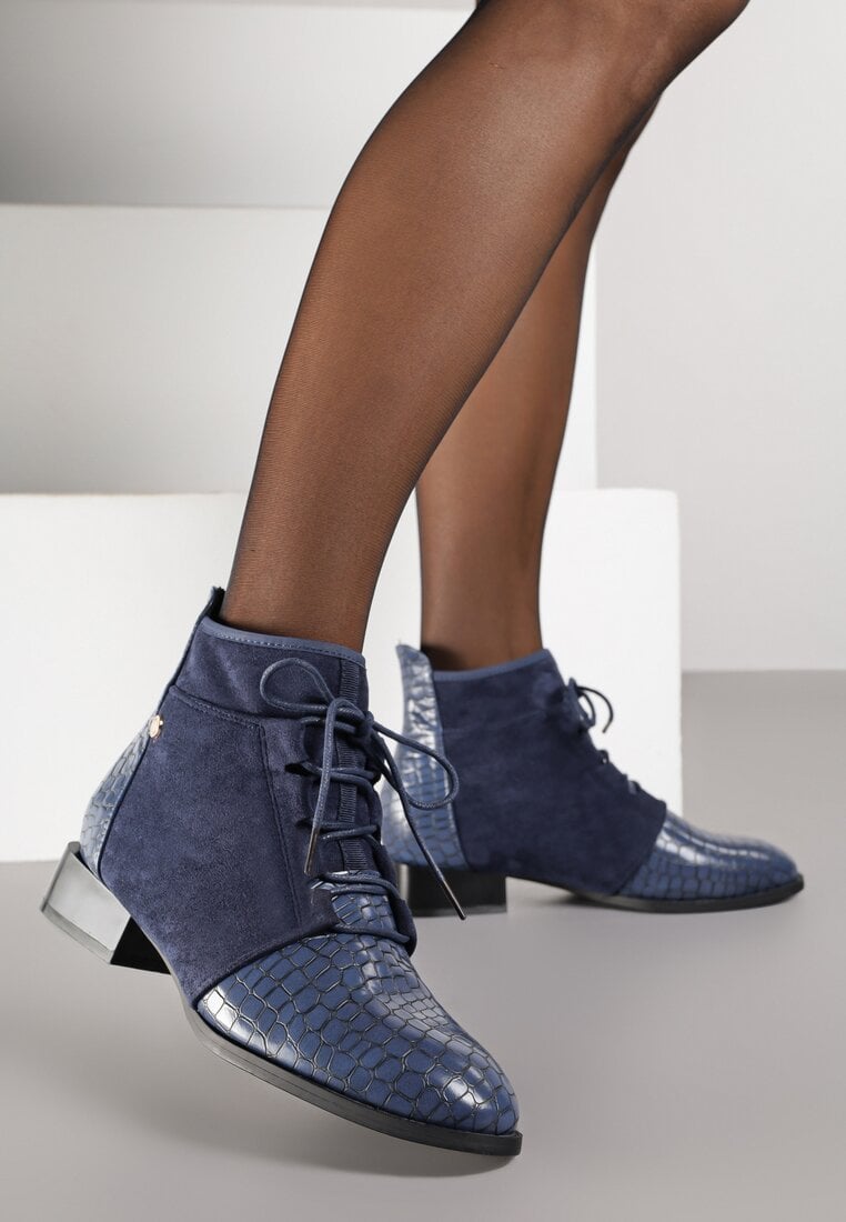 Granatowe Sznurowane Botki Vices do Kostki z Wężowym Tłoczeniem Wodvira