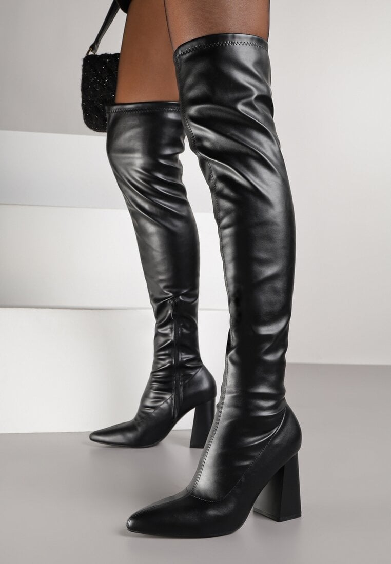 Czarne Dopasowane Kozaki Vices na Geometrycznym Słupku z Noskiem w Szpic Nettania