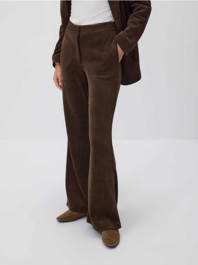 Reserved - Sztruksowe spodnie flare - ciemnobrązowy