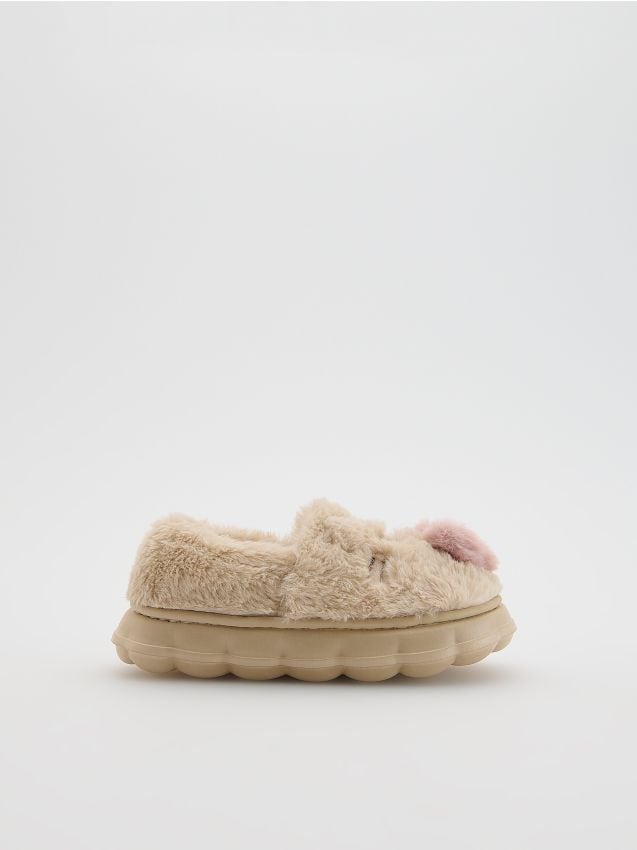 Reserved - Wkładane kapcie Pusheen - beżowy