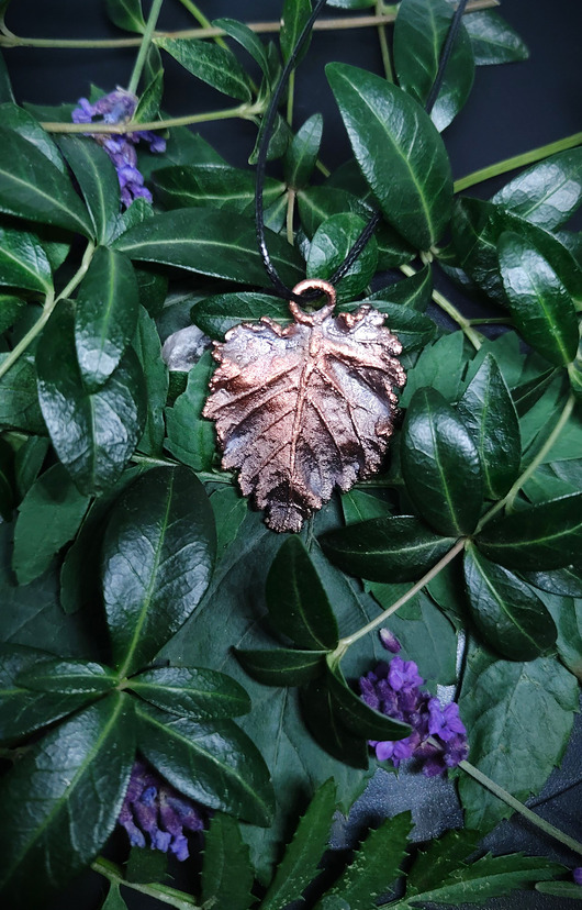 Wisiorek Liść Wiązu