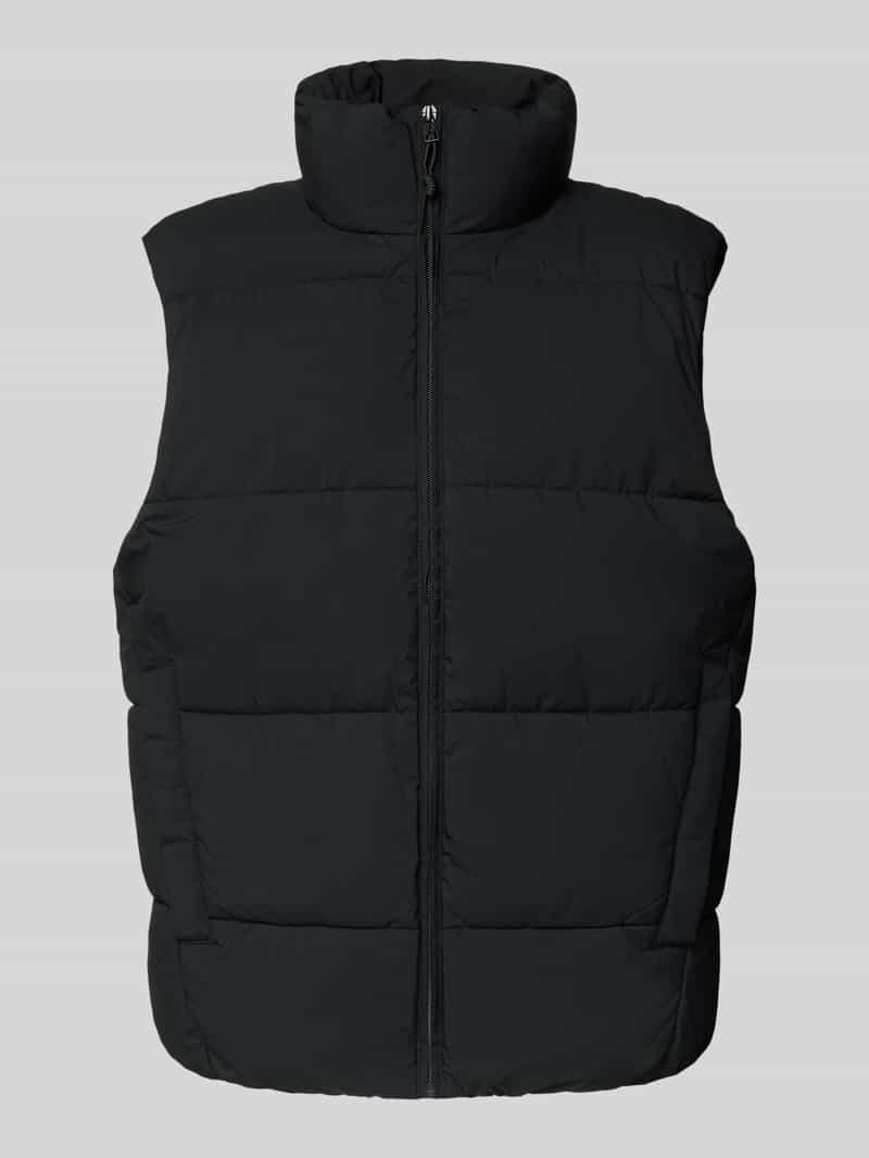 Kamizelka outdoorowa o kroju regular fit ze stójką