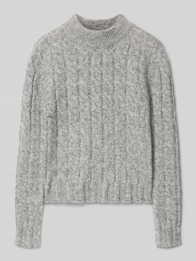 Sweter z dzianiny o kroju regular fit ze wzorem ze ściegu warkoczowego