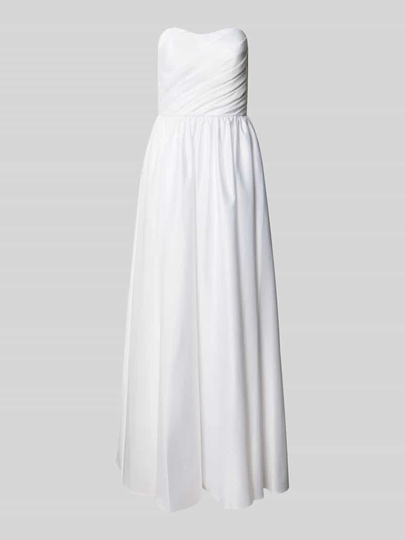 Suknia ślubna z marszczeniami