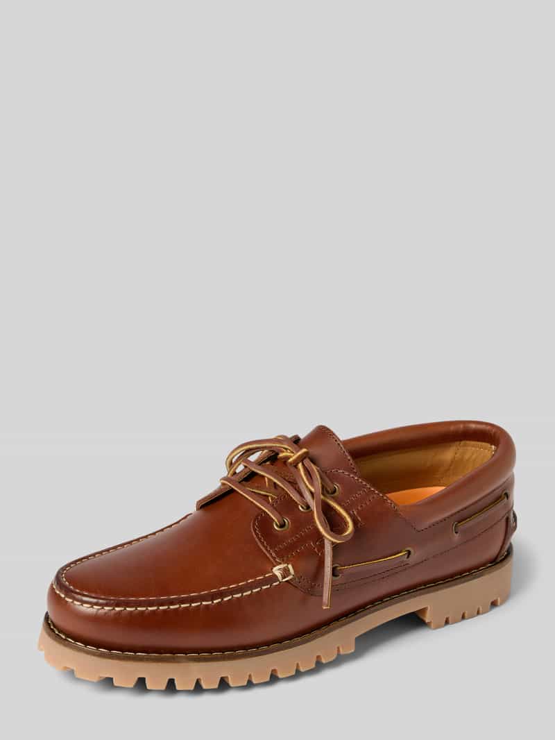 Buty sznurowane z ozdobnym szwem model ‘Tratton’