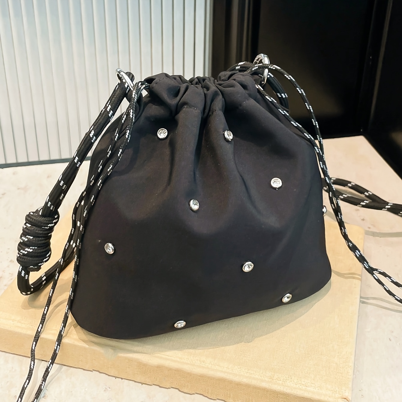 TEMU Leżakowa Torba Damska z Lekkiego Nylonu - Czarna, Casualowa Torebka na Ramię z Regulowanym Paskiem i Akcentem Sznurkowym, Przestronny