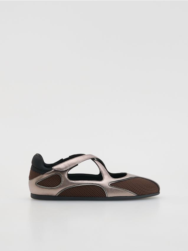 Reserved - Sportowe baleriny z siateczką - ciemnobrązowy