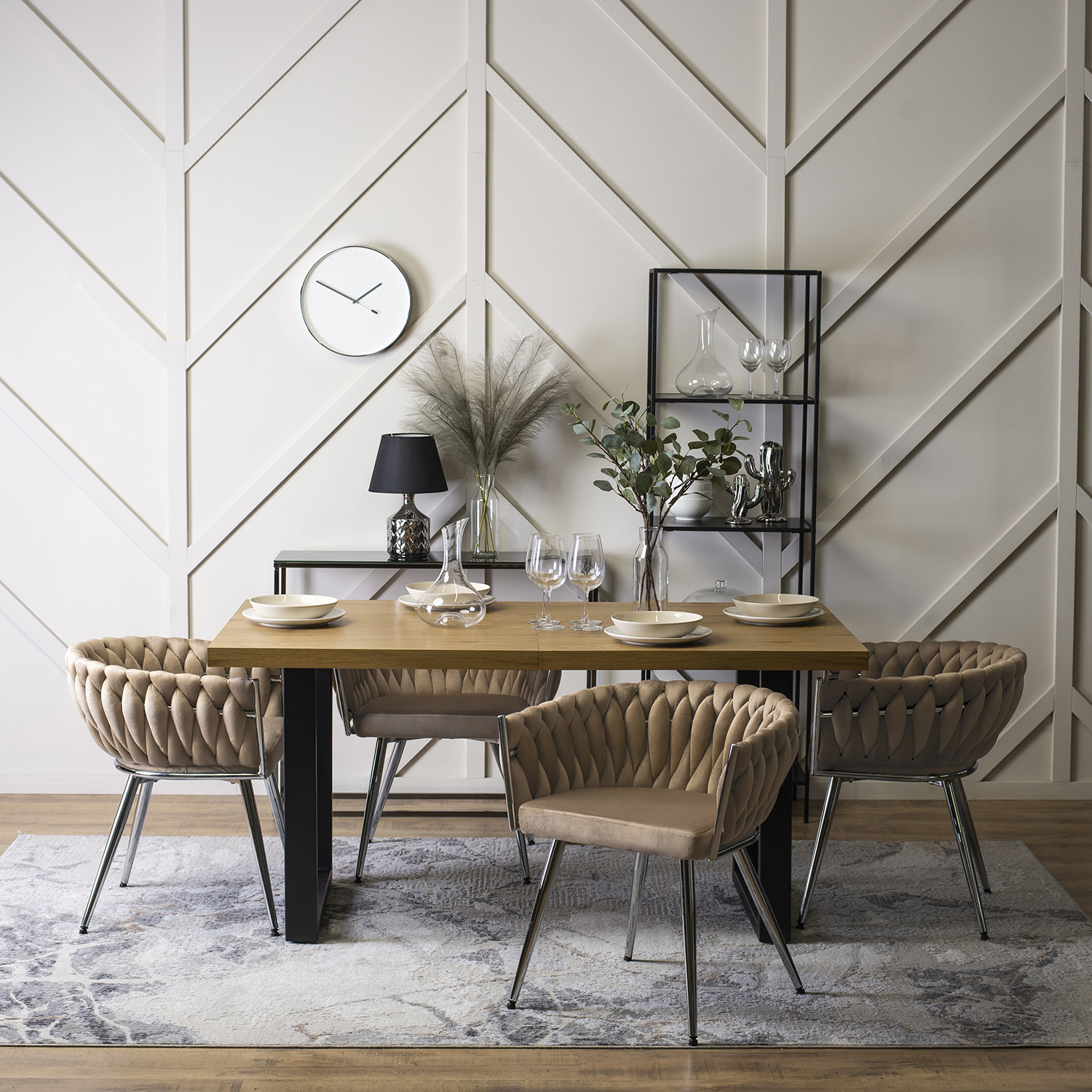 Krzesło Tapicerowane Plecione do Salonu SIENA Beżowe Welurowe Nowoczesne Glamour