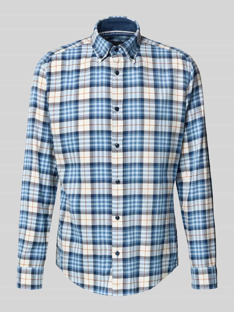 Koszula casualowa o kroju regular fit z kołnierzykiem typu button down