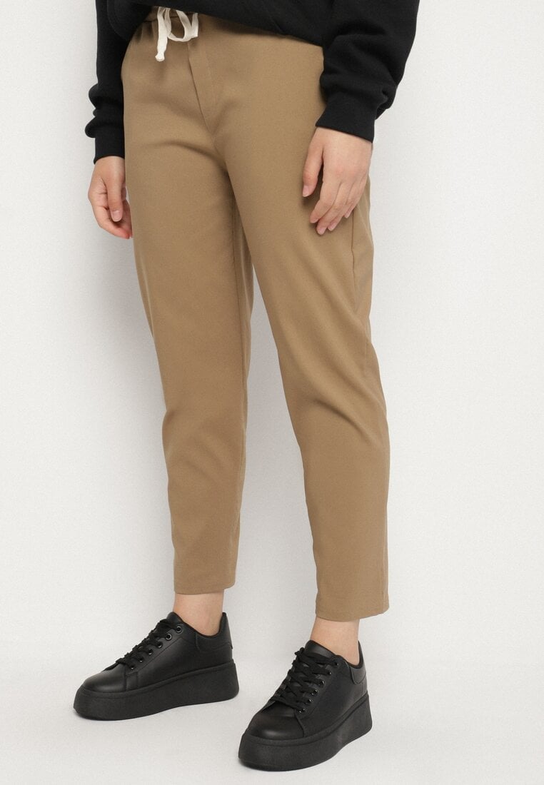 Ciemnobeżowe Spodnie z Bawełny z Powiniętymi Nogawkami i Sznurkiem Savarile