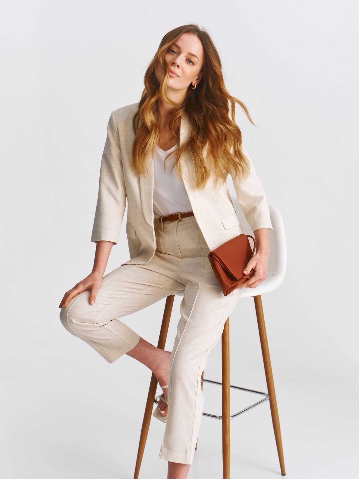 Spodnie damskie beżowe - SSP4437BE spodnie długie - TOP SECRET - Odzieżowy sklep internetowy TOP SECRET