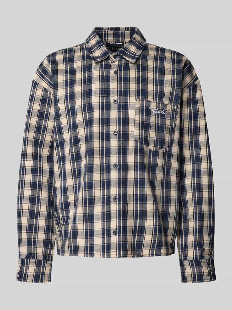 Koszula casualowa o kroju oversized z kieszenią na piersi