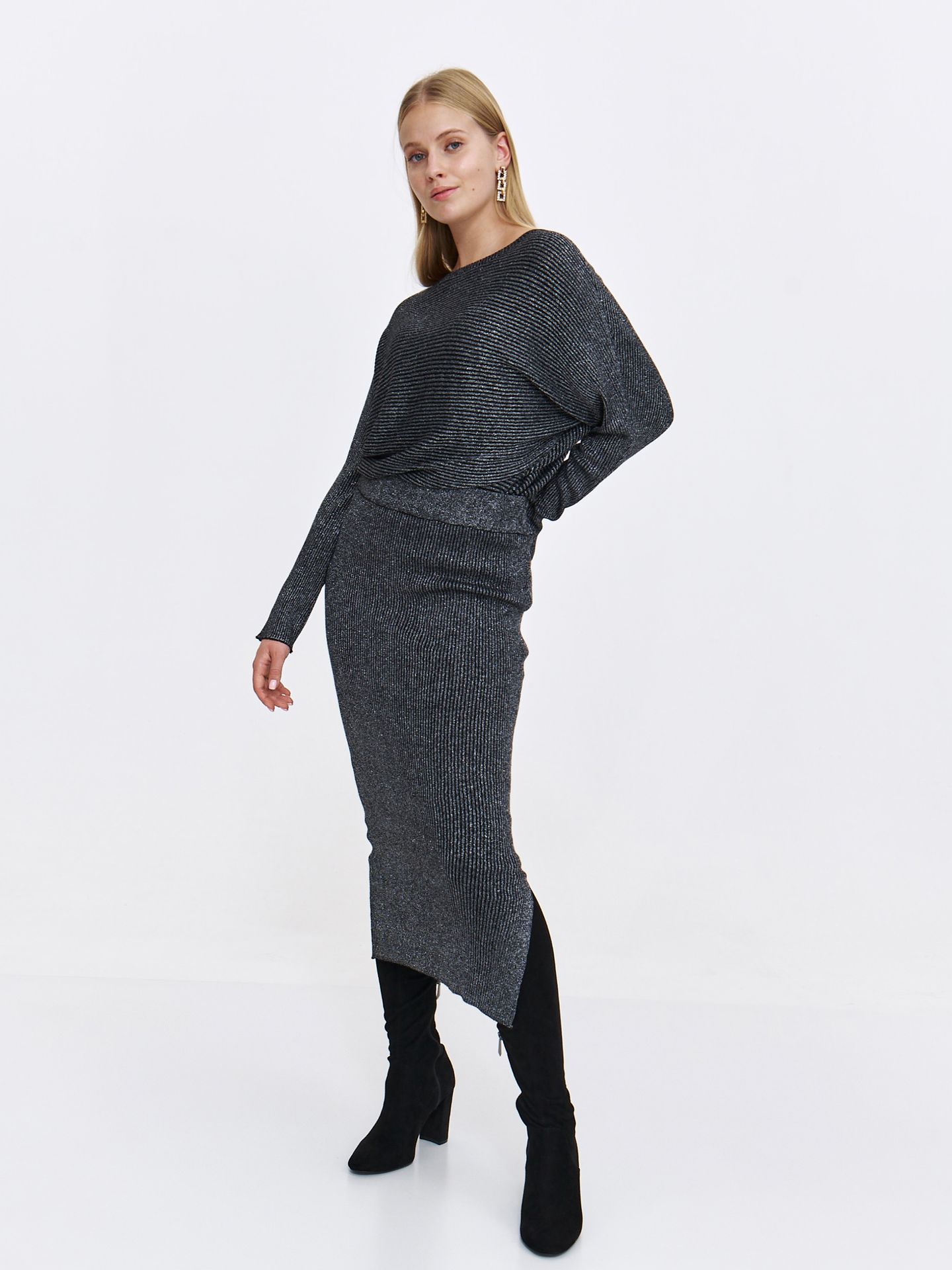 Ołówkowa spódnica z dzianiny w pionowy prążek