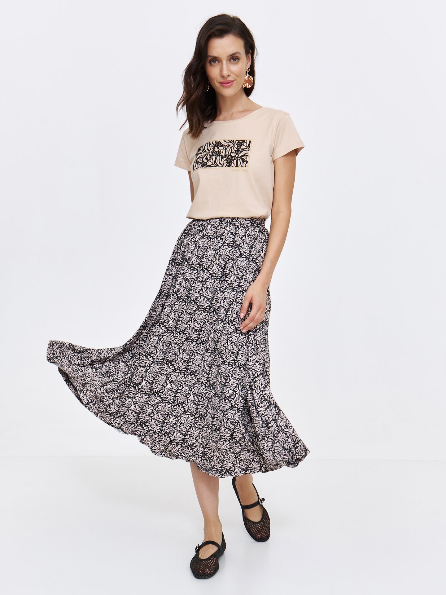 Spódnica damska czarna rozkloszowana - SSD1955CA spódnica regularna - TOP SECRET - Odzieżowy sklep internetowy TOP SECRET