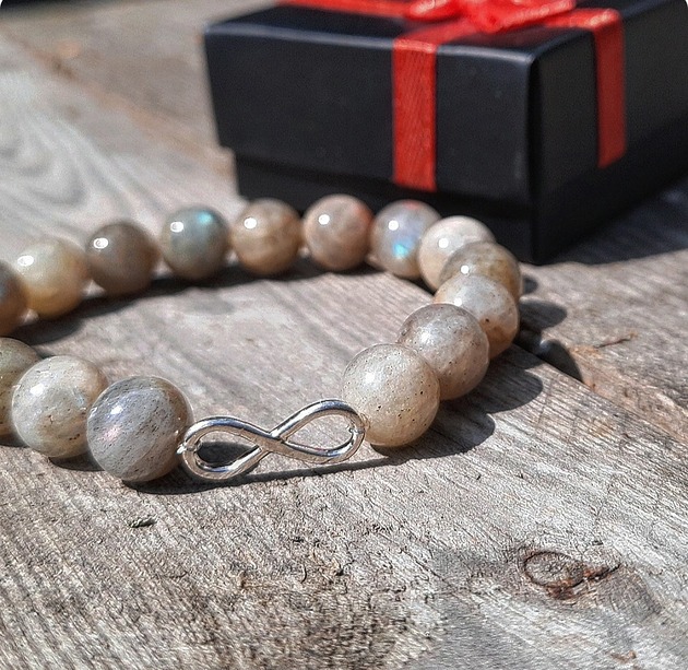 Nieskończoność w kamieniach