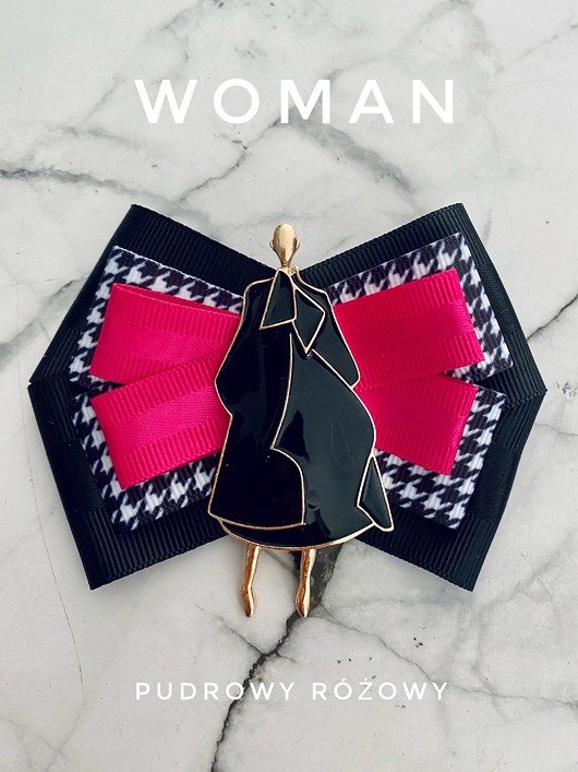 Brosza WOMAN w stylu Pop Art z artystyczną Kobietą