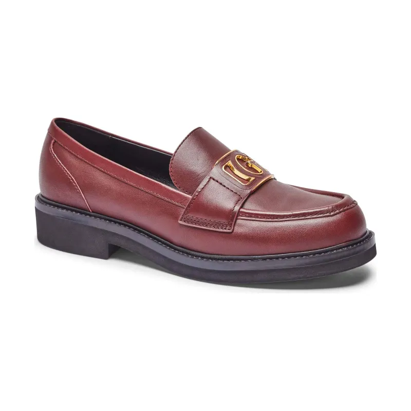 Guess Skórzane loafersy SHUTTLE3