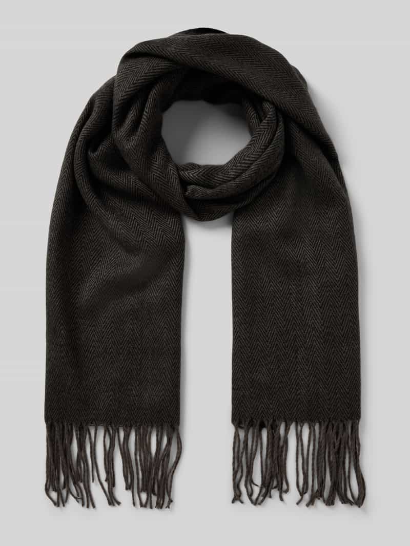 Szal z wystrzępieniami