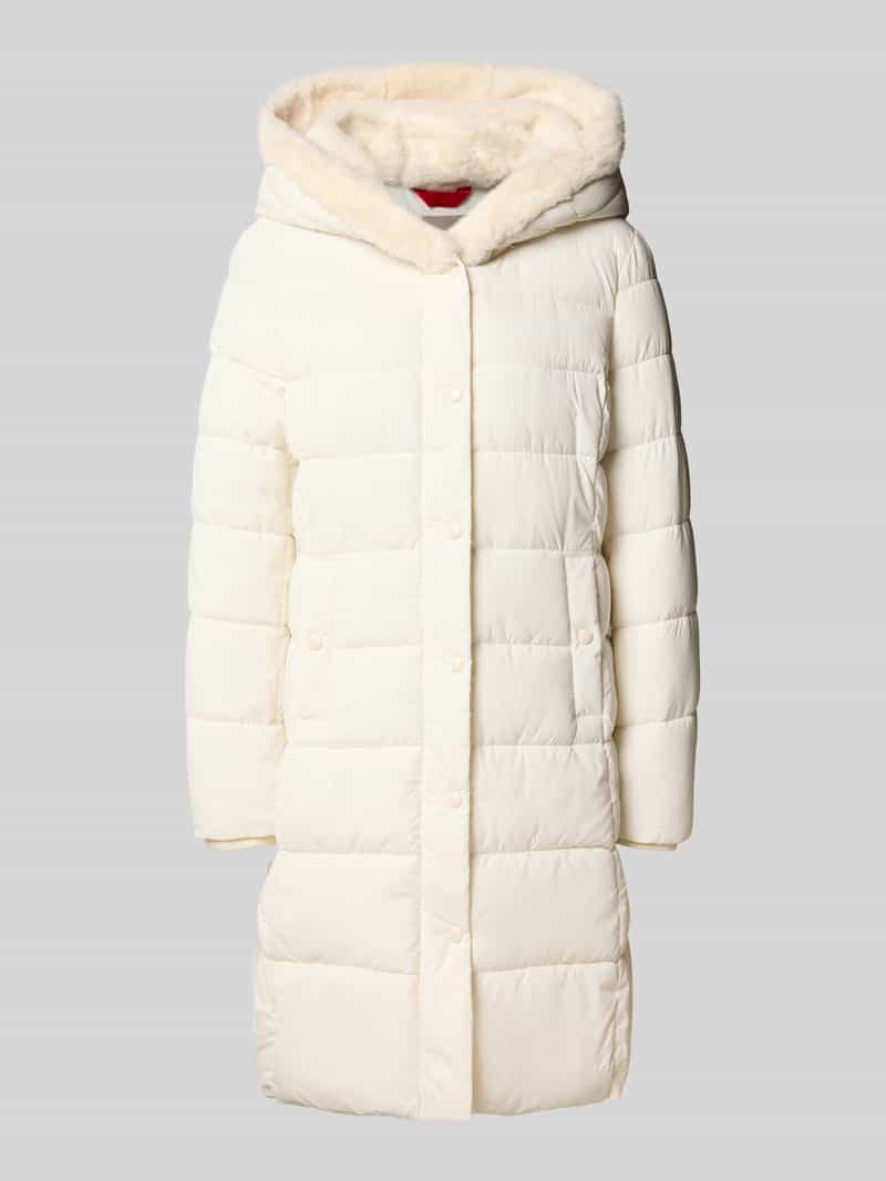 Płaszcz pikowany z imitacją futra i wpuszczanymi kieszeniami