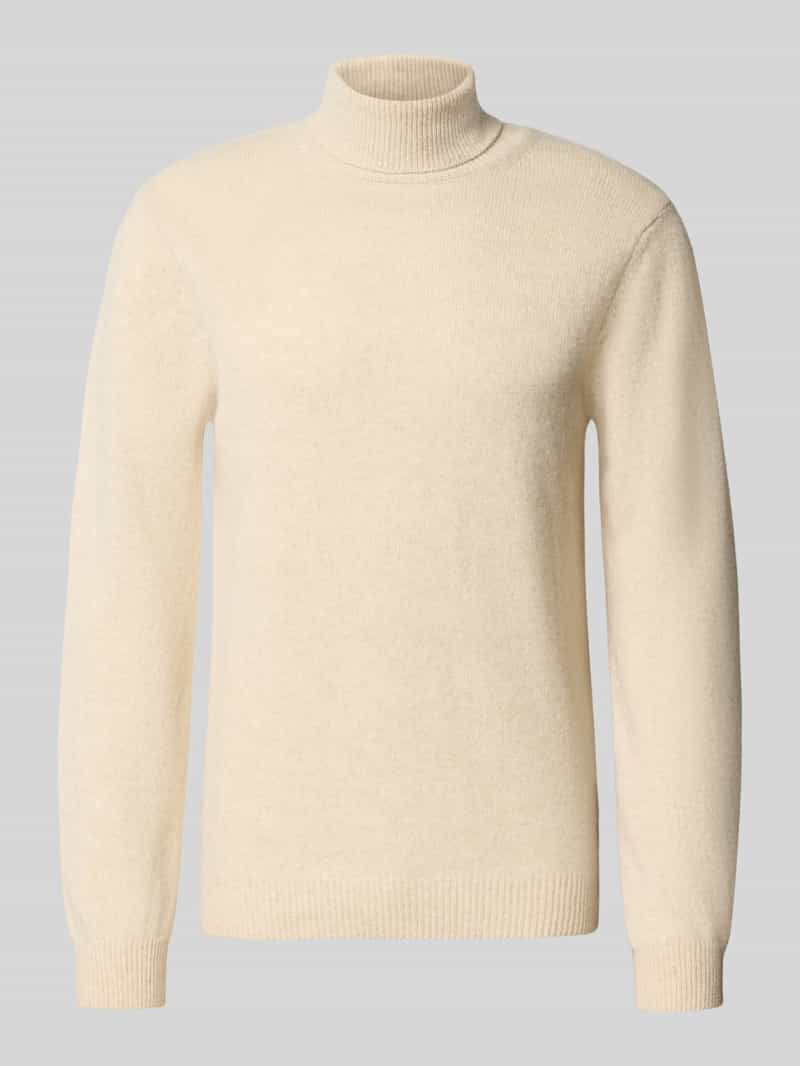 Sweter z dzianiny z golfem