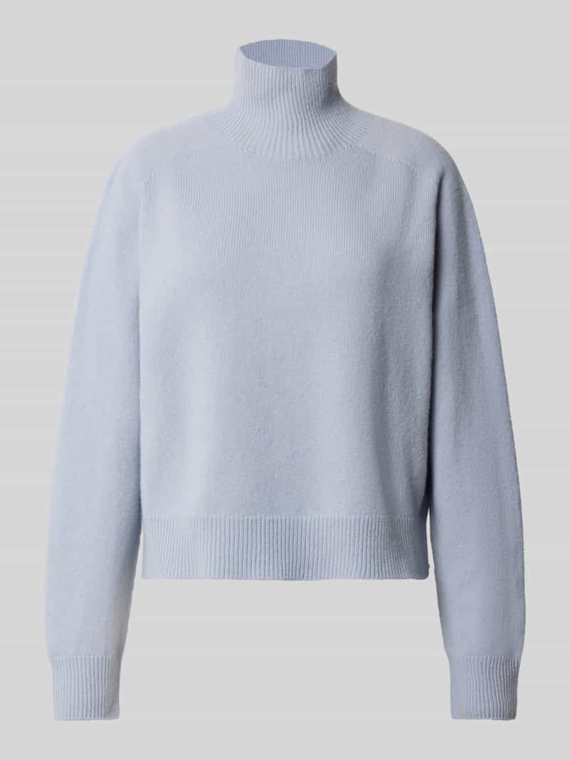 Sweter z dzianiny ze stójką