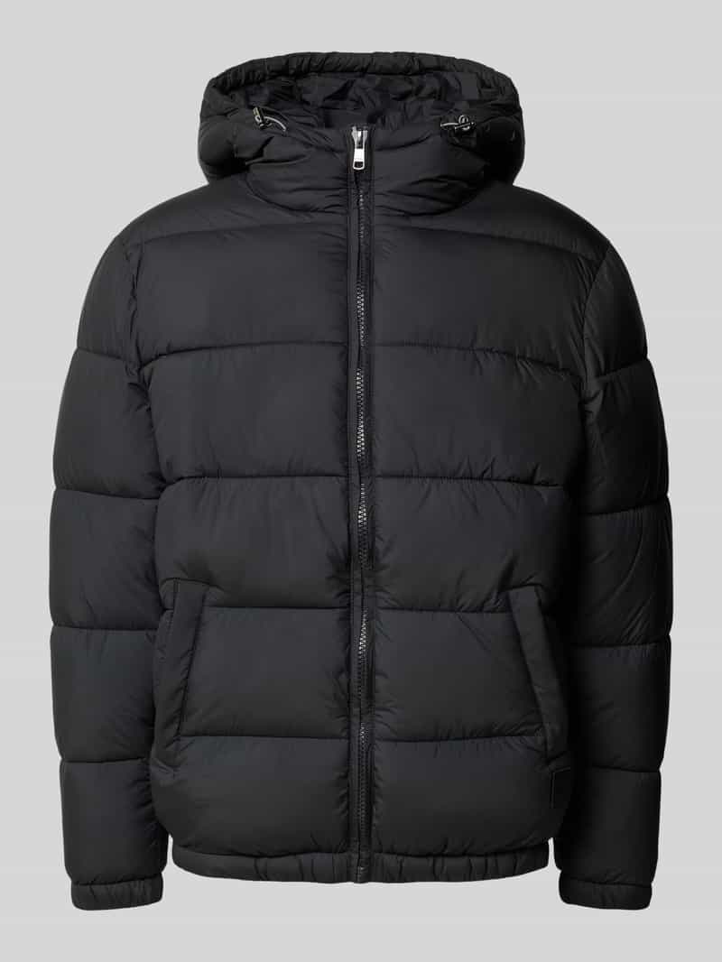Kurtka pikowana z kapturem i wpuszczanymi kieszeniami
