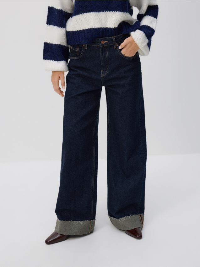 Reserved - Jeansy wide leg z podwinięciem - granatowy