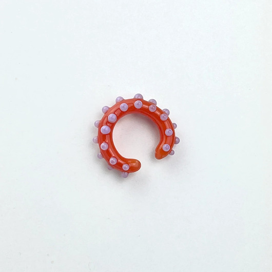 Szklana nausznica Pixie pomarańczowa we fioletowe kropki