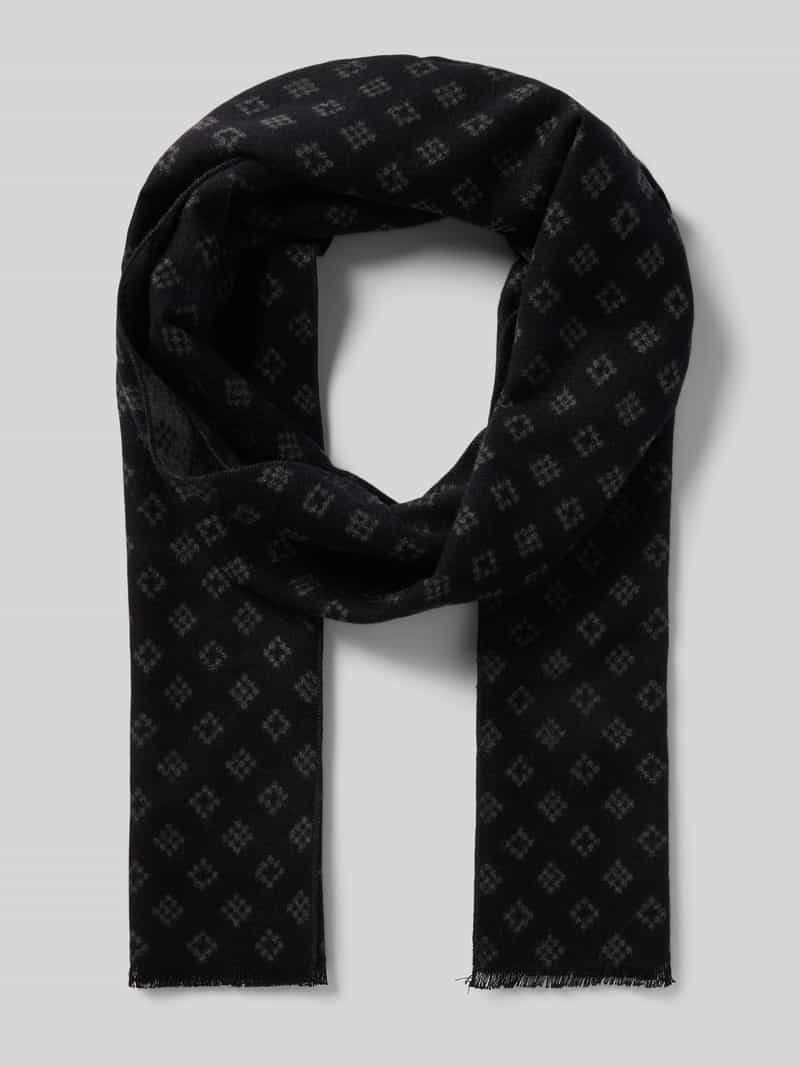 Szal z wiskozy ze wzorem na całej powierzchni