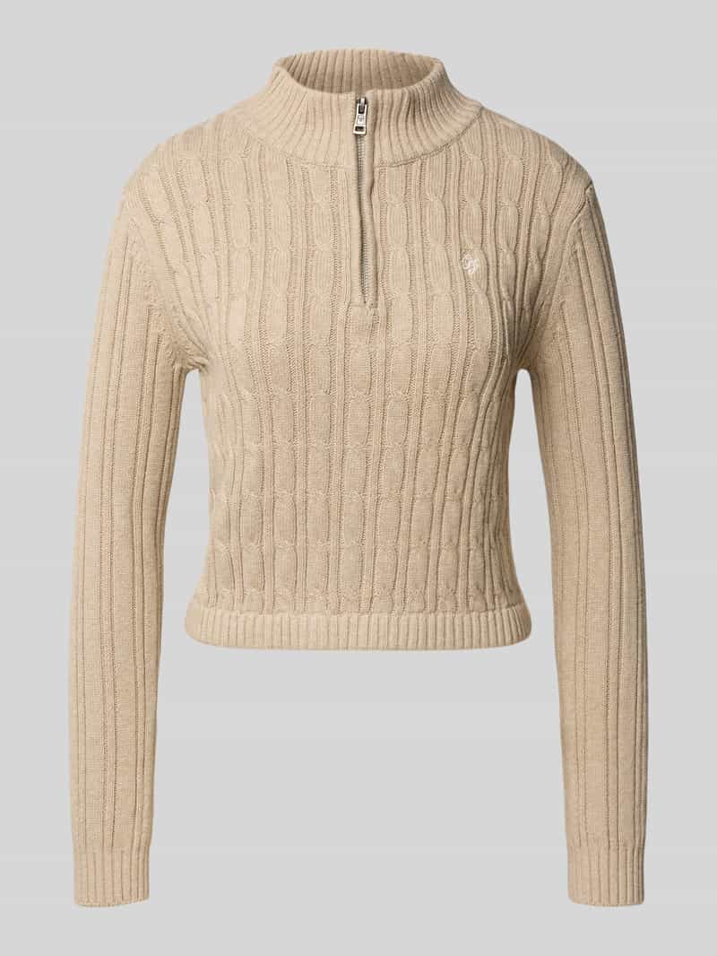 Sweter z dzianiny ze ściegiem warkoczowym i stójką
