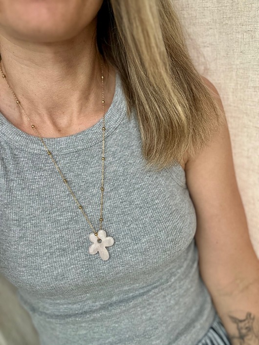 Naszyjnik na łańcuszku Kwiatuszek Kryształ