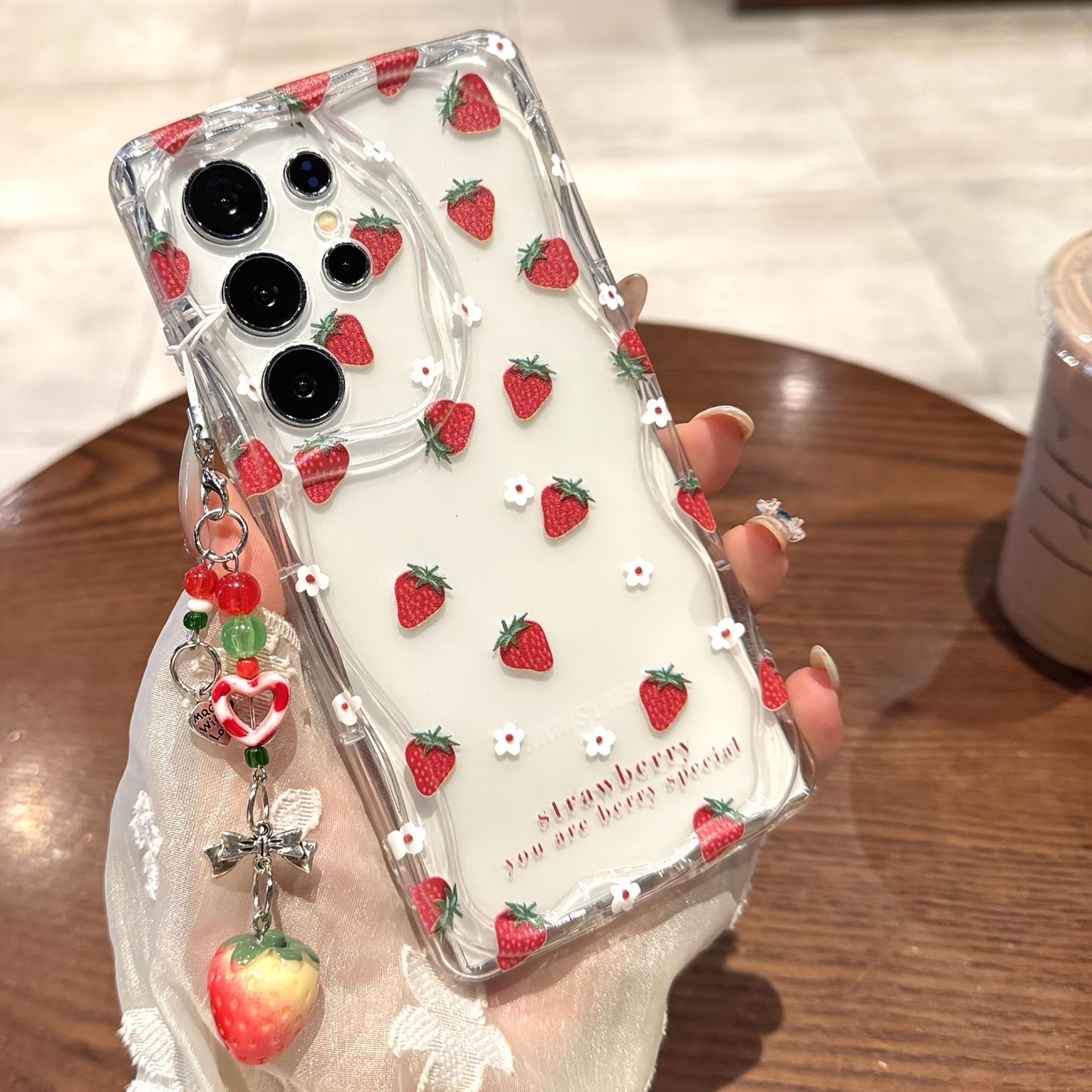 TEMU Przezroczysta etui na telefon for Galaxy for Samsung S25 motywem truskawek, kompatybilne z A26/A15/A35-5G, miękkie etui w kremowym wzorze z