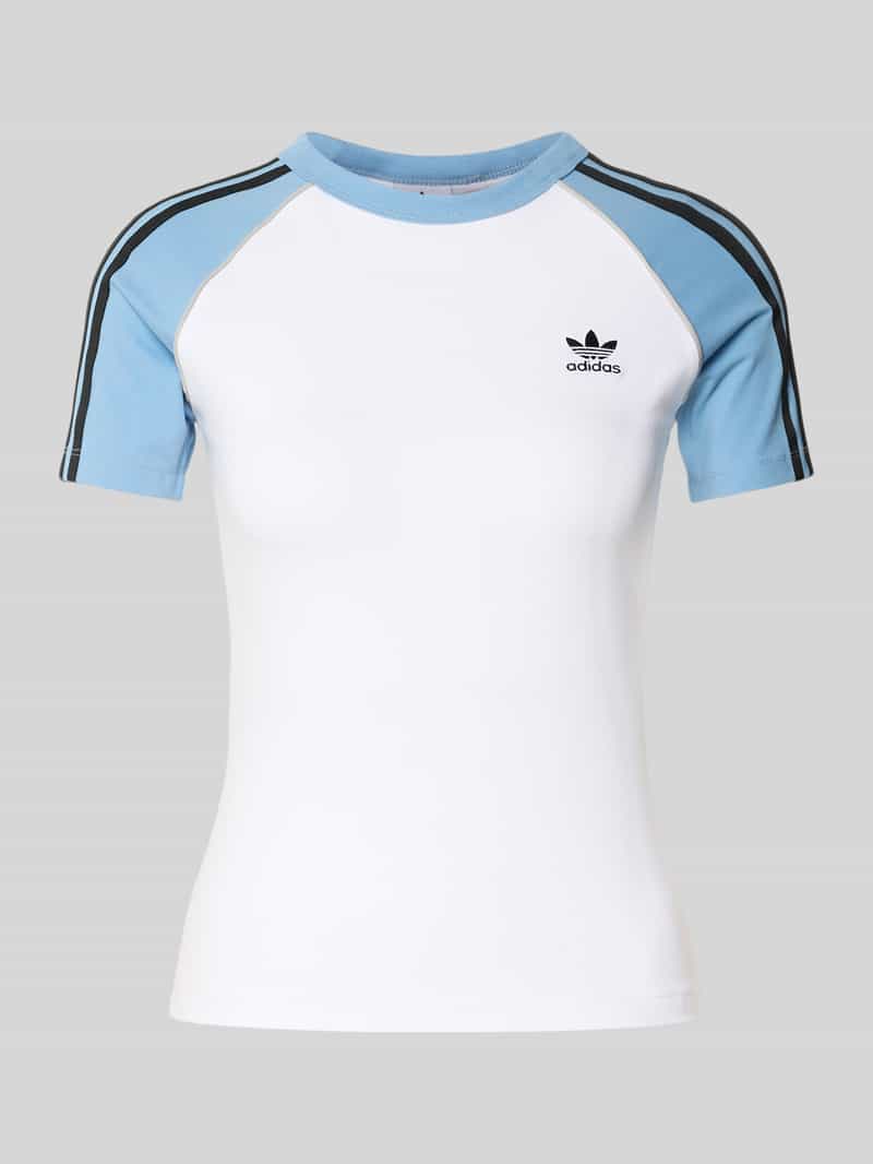 T-shirt z wyhaftowanym logo