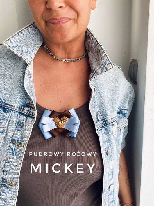 Czekoladowo -błękitna Brosza MICKEY New