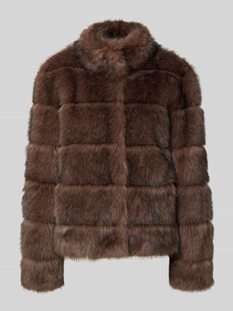 Kurtka o kroju regular fit ze sztucznego futra