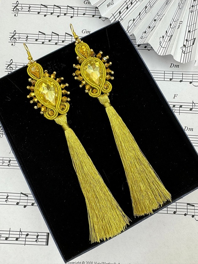 Złote kolczyki sutasz z kryształami i chwostami