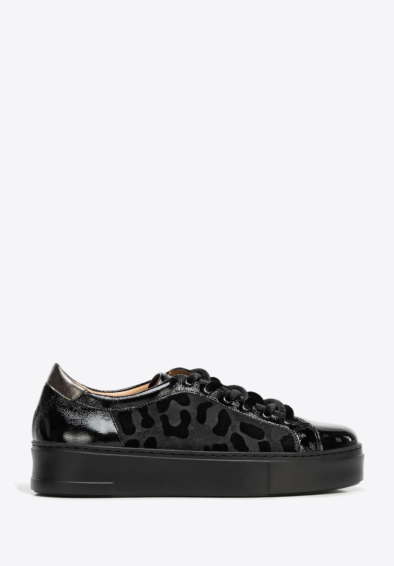 Damskie sneakersy ze skóry naturalnej w motyw panterki czarne