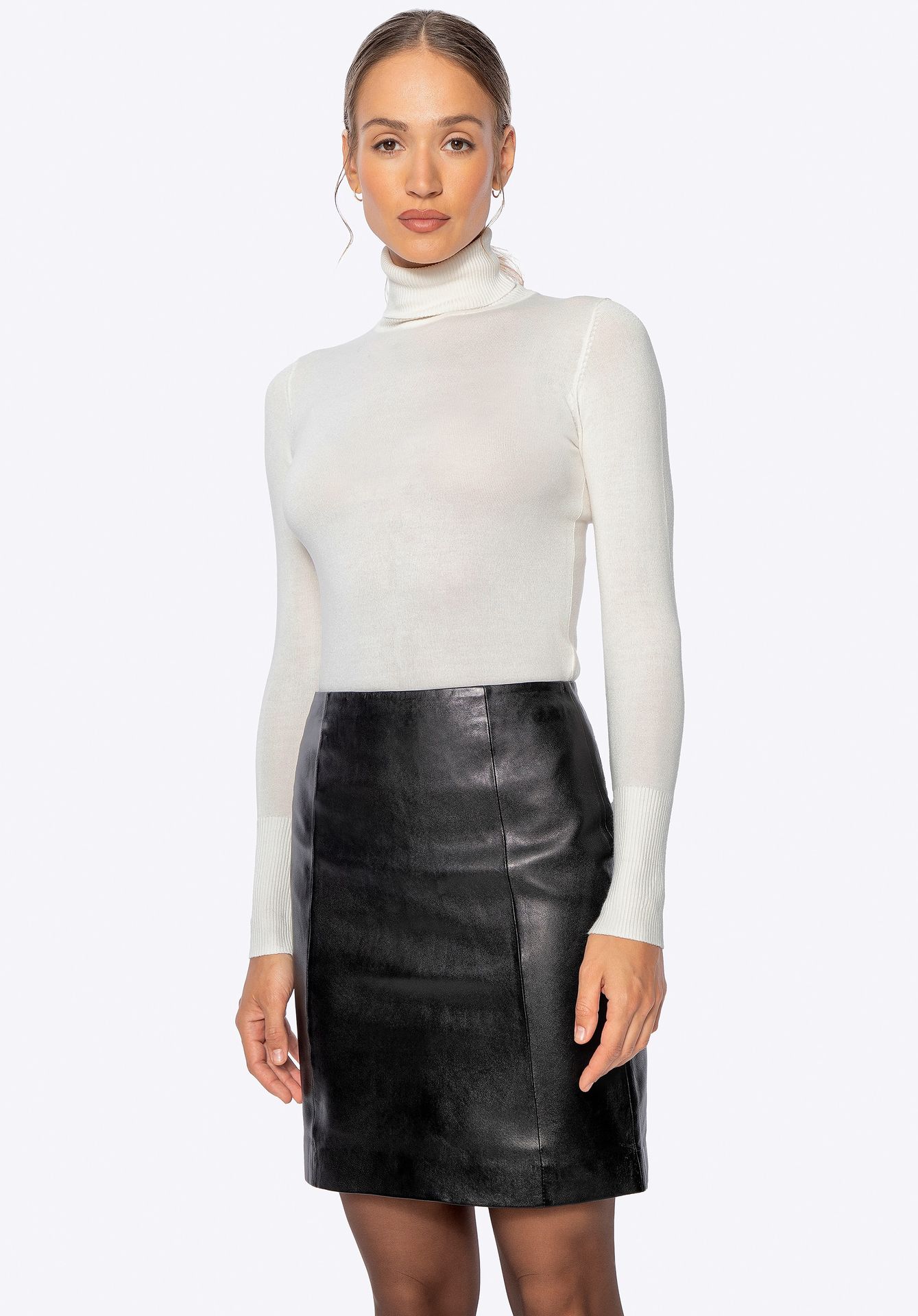 Ołówkowa spódnica ze skóry naturalnej czarna