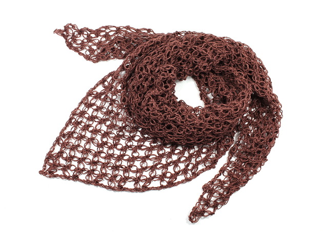 Chusta apaszka na szydełku czekolada mleczna