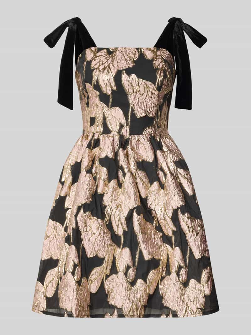 Sukienka wieczorowa o kroju regular fit z kwiatowym haftem na całej powierzchni