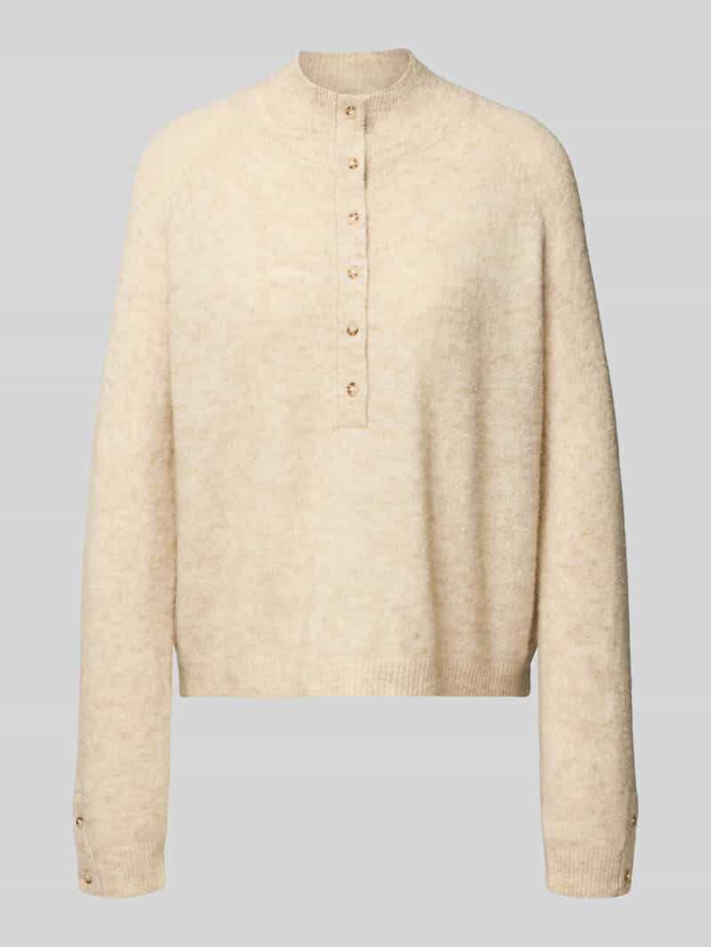 Sweter z dzianiny ze stójką i listwą guzikową