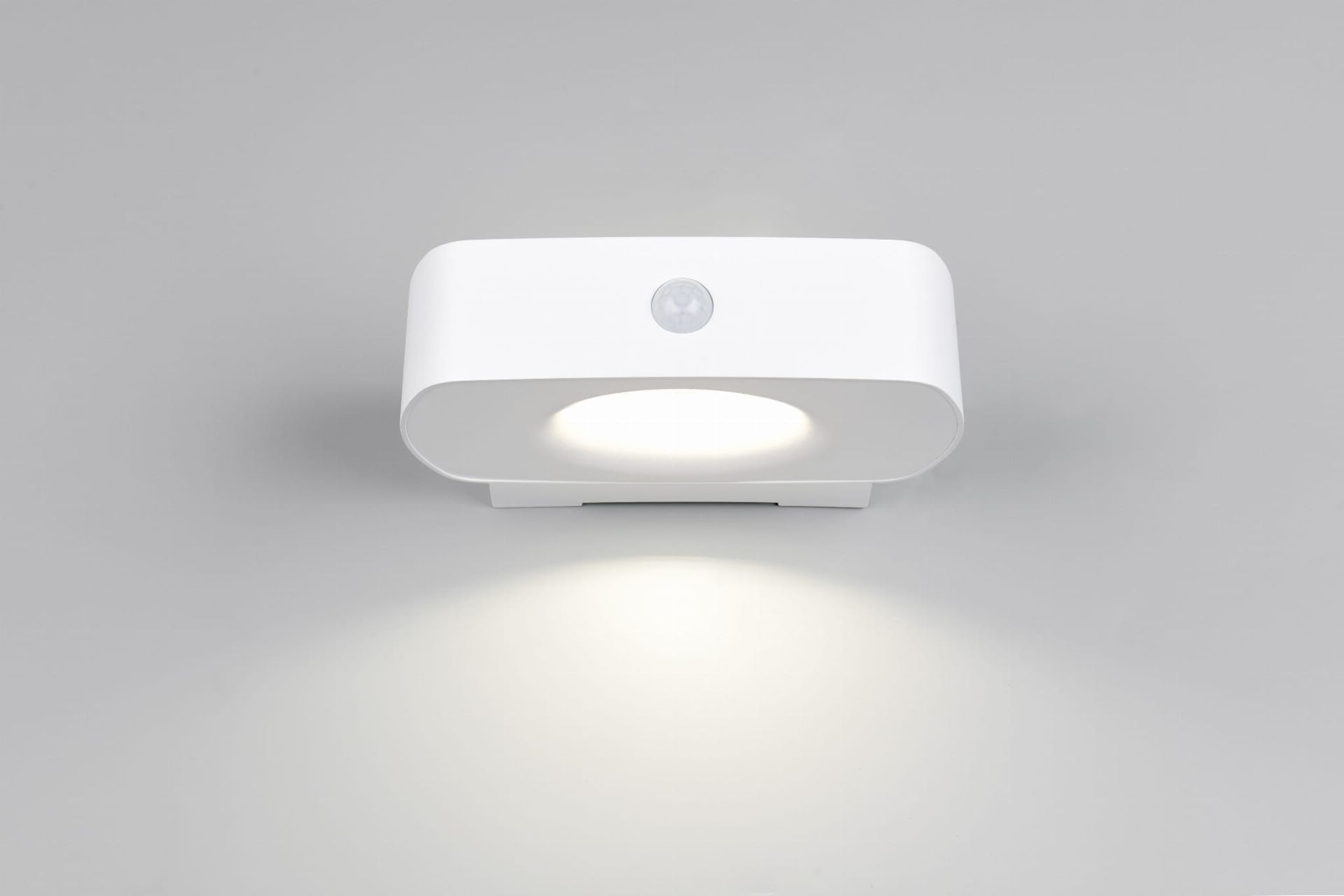 RL Light BILBAO R23336201 biały kinkiet solarny LED 6W z czujnikiem i możliwością doładowania przez port USB