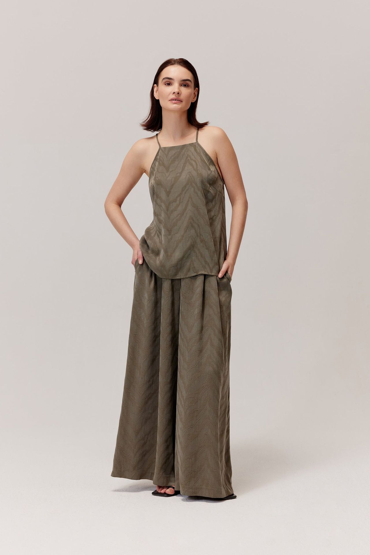 Spodnie z wiskozą i lyocellem Flam oliwkowe