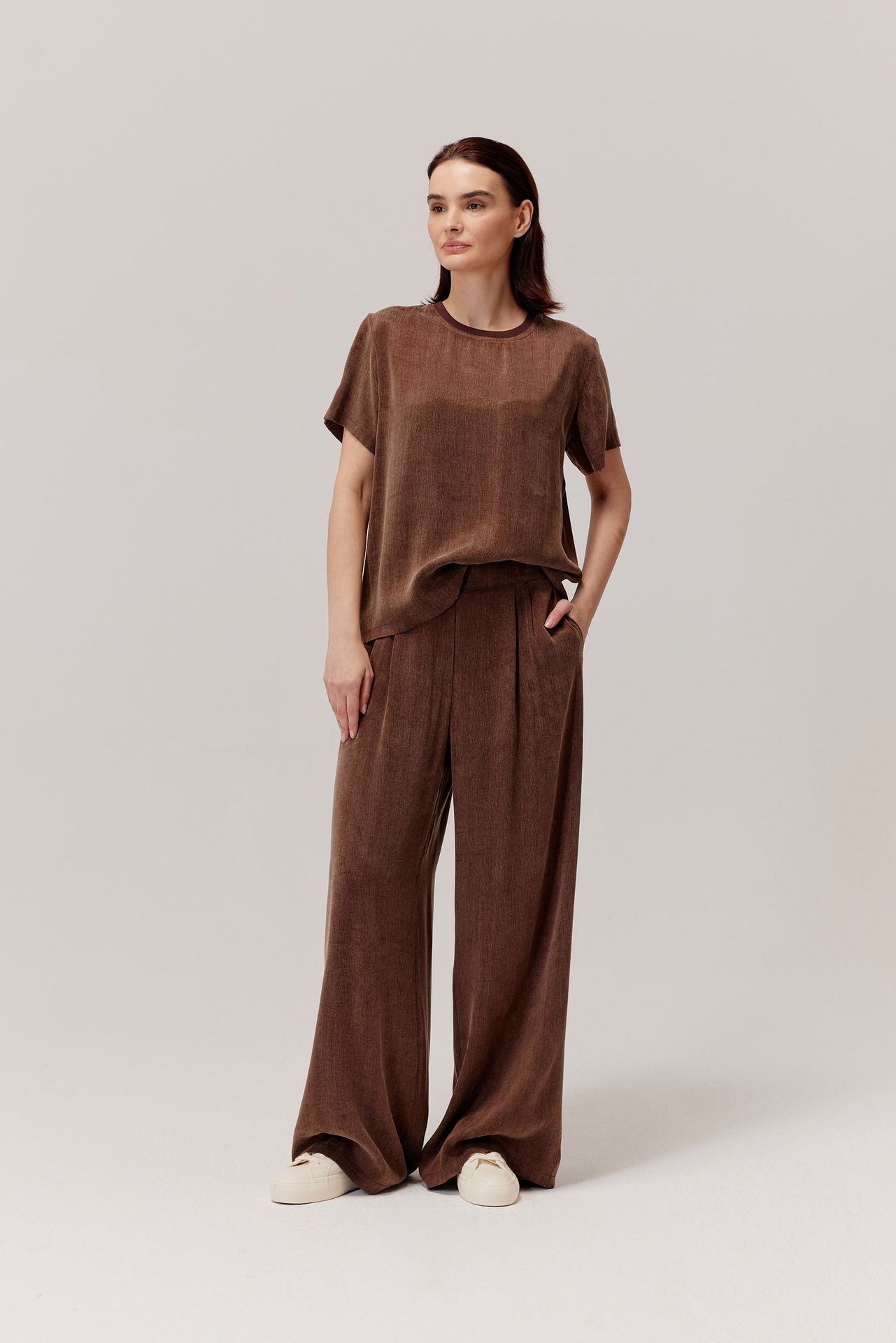 Spodnie z wiskozą i lyocellem Figro brązowe