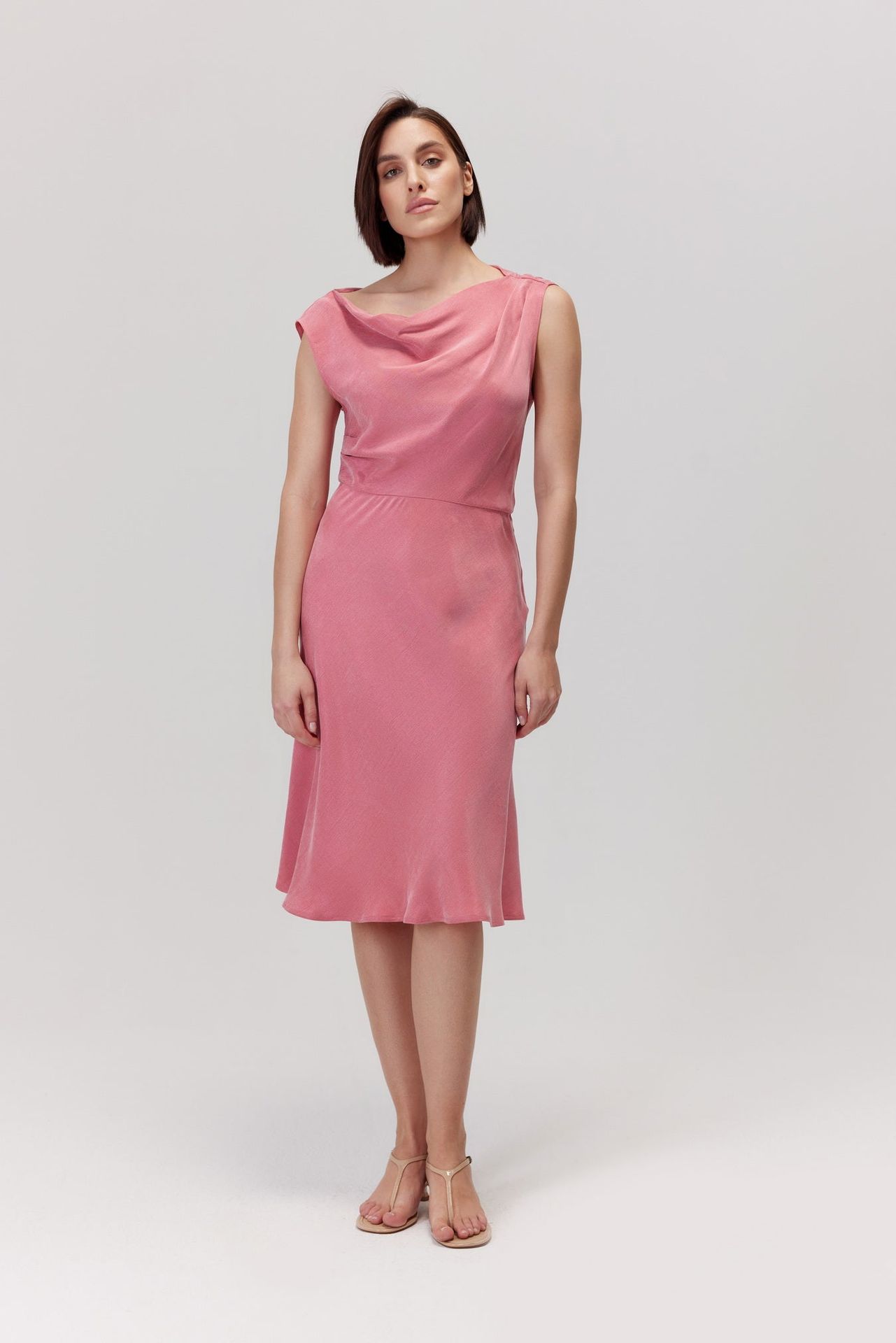 Sukienka midi Rafa w różu magnolii